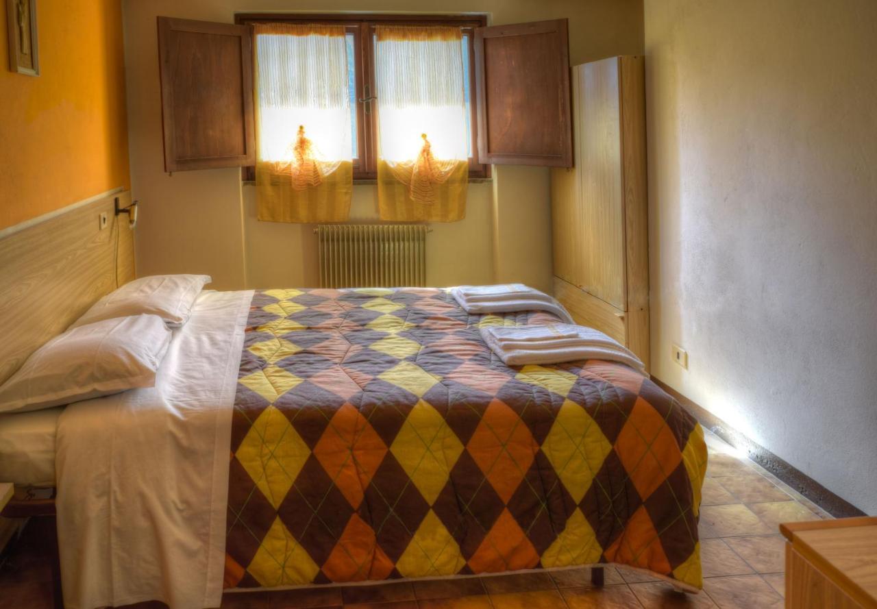 Albergo Rifugio Montecucco Piampaludo 外观 照片